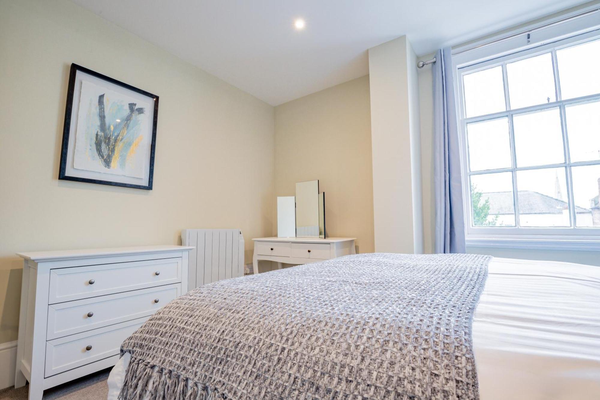 Host & Stay - Shaw Street Dwelling Устър Екстериор снимка